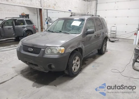 2005 Ford Escape Xlt from USA, damaged, VIN 1FMYU93195KB35470